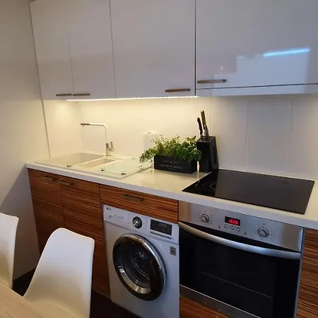 Aia - 60 M2 Apartman